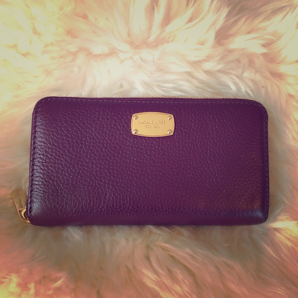 Michel Kors Leather Wallet